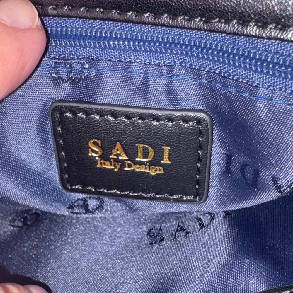 Sadi Elegant Black Quilted Handbag 2way bag. New with tags. Made in Italy. - Picture 8 of 12